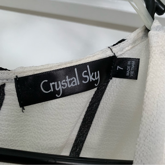 Crystal Sky White and Black Striped Jumpsuit/ Shorts/ Duster Romper--Size 7 - Picture 15 of 15